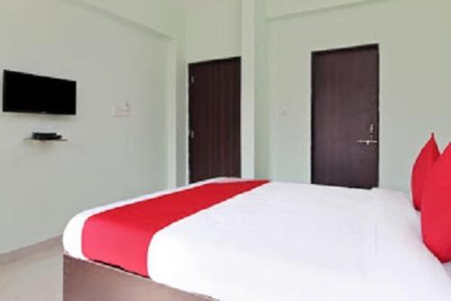 Hotel Nandanvan By Royal Stay Лонавала Екстериор снимка